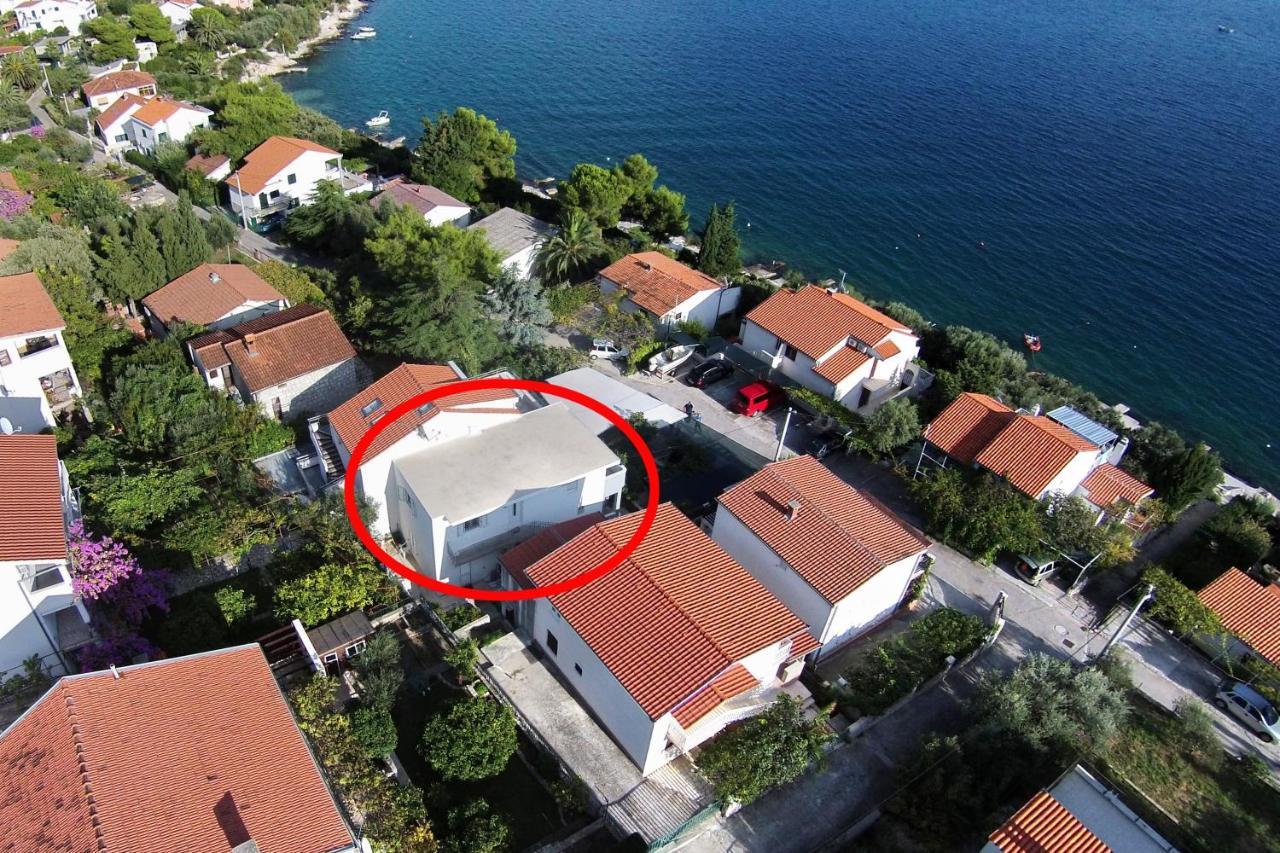 Apartments By The Sea Seget Vranjica, Trogir - 10328 Kültér fotó