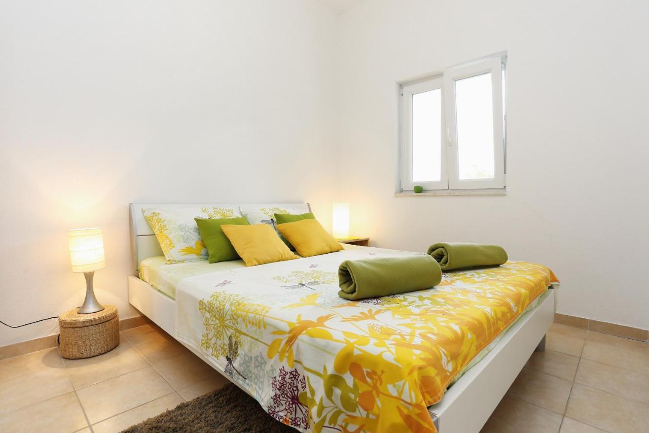 Apartments By The Sea Seget Vranjica, Trogir - 10328 Kültér fotó