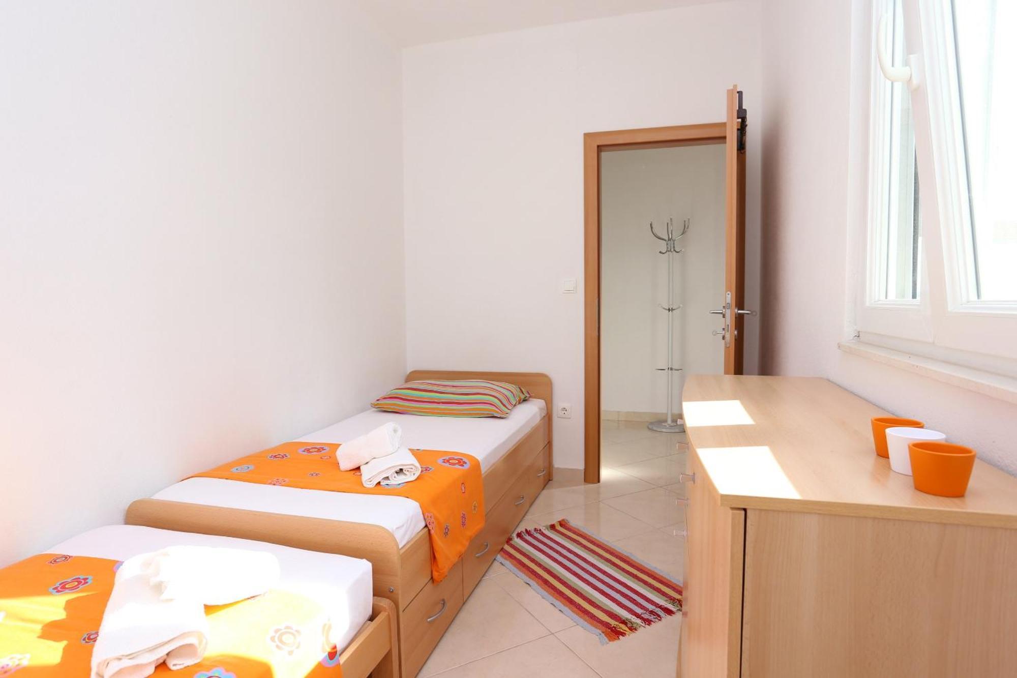 Apartments By The Sea Seget Vranjica, Trogir - 10328 Szoba fotó